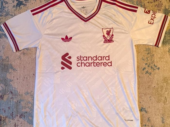 Liverpool away 26/27 adults sizes S ro XXL