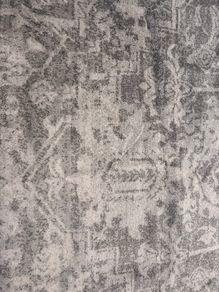 Large modern style rug (brand new)