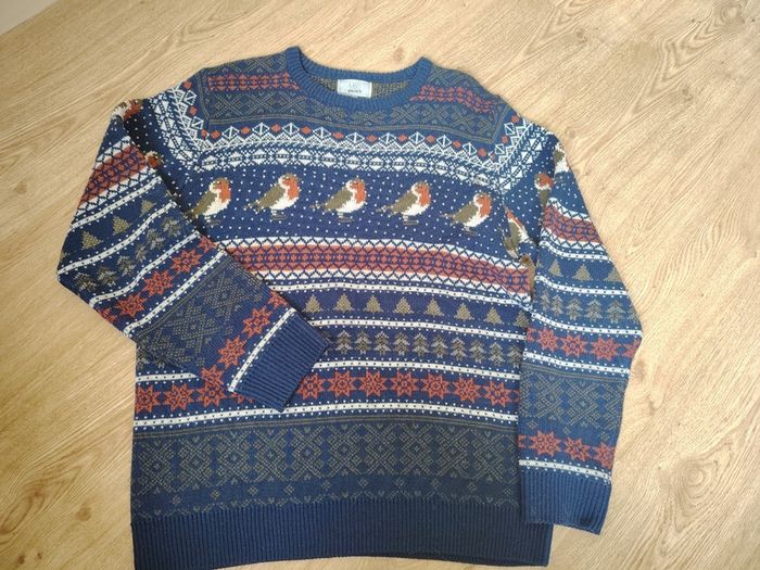 Navy Christmas Jumper  Size Large