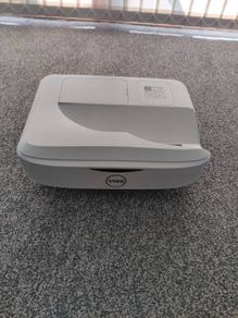 Dell professional short throw Projector. Home cinema , pubs , clubs ect