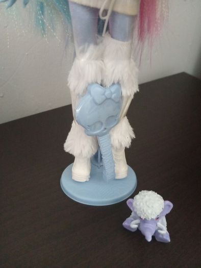 abbey abombable G1 complete outfit and pet