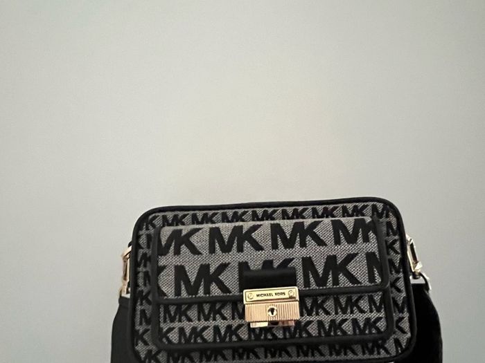 Michael Kors Camera Handbag - Bradshaw Medium with tags