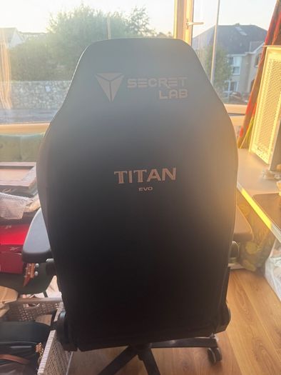 Secret Labs 2022 - Titan Evo R 2022