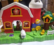Old McDonald Barn and Tractor with Animals and Sounds