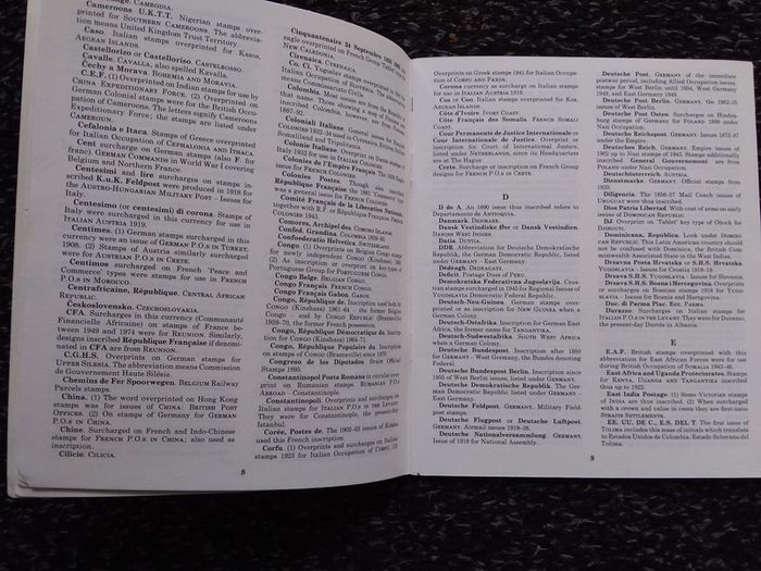 Stanley Gibbons Guides - How To Identify Stamps - 1979