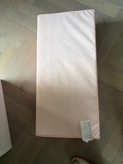 Foldable gymnastics mat