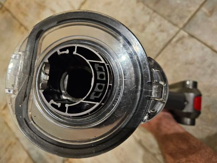 Dyson V11 sv15 main unit and charger