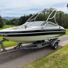 Glastron GXL185 Bowrider Speedboat - 4.3L Volvo