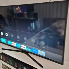 Samsung TV for sale perfect condition.