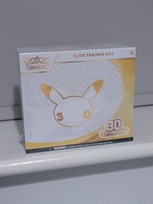 Pokemon 30th Anniversary Elite Trainer Box