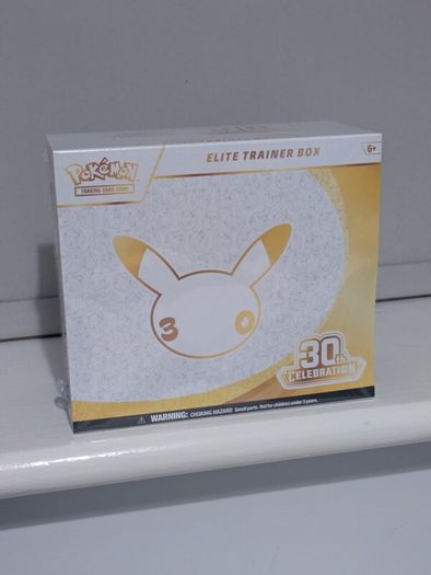 Pokemon 30th Anniversary Elite Trainer Box