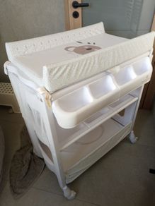 Babylo baby changing table