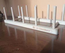 Le Creuset plate rack holder