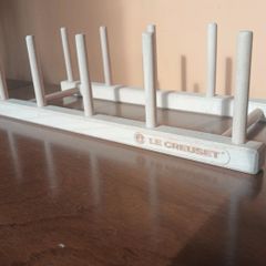Le Creuset plate rack holder