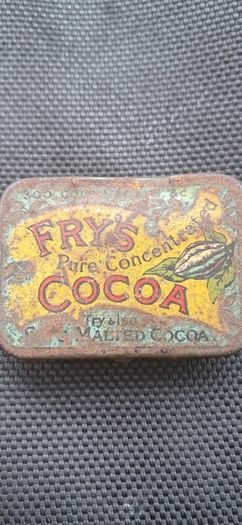 retro tin