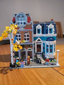 LEGO Creator 10270 Book Shop