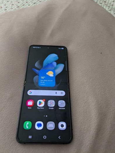 Samsung Galaxy Z Flip 4