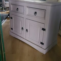 sideboard