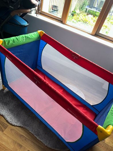 Hauk Travel Cot