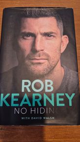 free book Rob Kearney " No hiding"