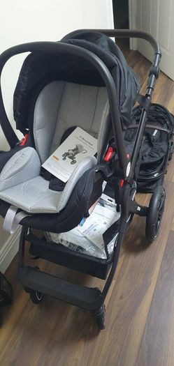 Brand new baby travel system