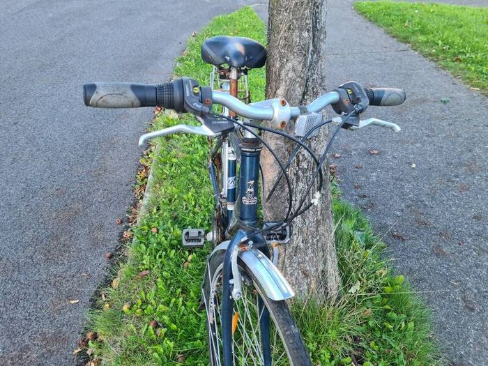 Road bike