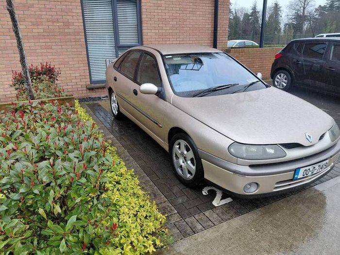 renault laguna version 1