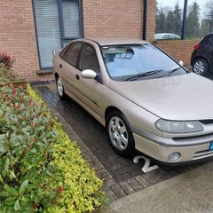 renault laguna version 1
