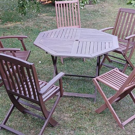 Garden table and chairs, parasol and cushions