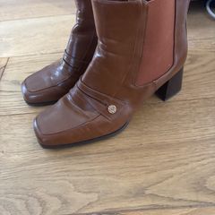 Brown ankle boots