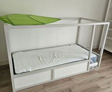 Children's bed