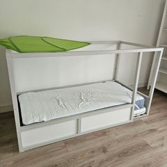 Children's bed