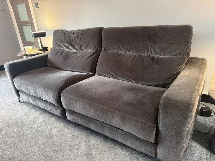 Sitting room suite. 3/4 seater recliner, and chair