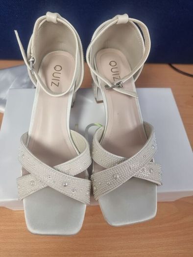 Bridal White Satin Pearl Heeled Sandals Size 5