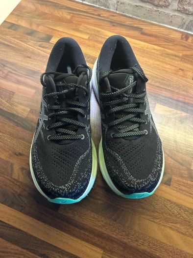 Ladies ASICS Gel Kayano