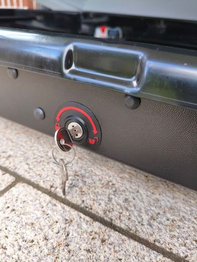 470L Halfords Exodus Roof Box (without bars) for hire.