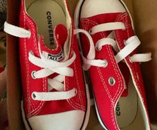 converse (kids size 8)