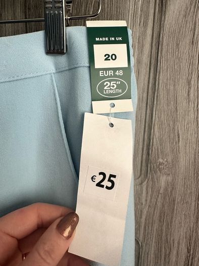 BNWT Ladies Trousers UK 20