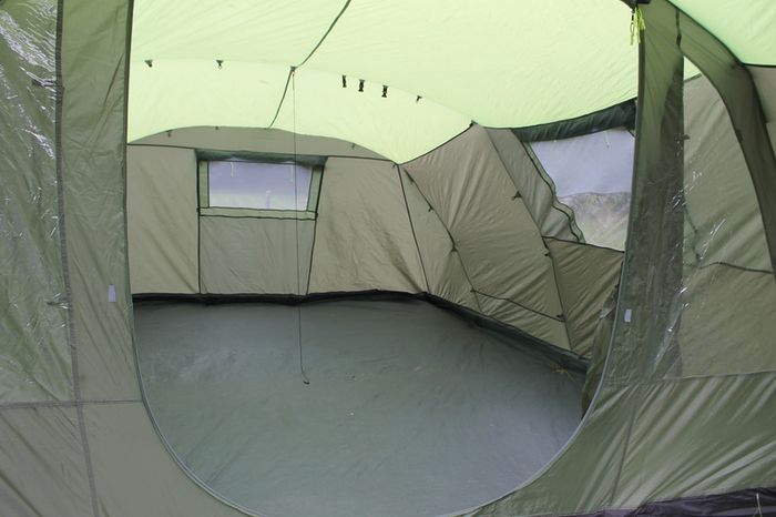 Tent - 5 man Urban Escape with accessories