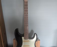 SX vintage series stratocaster
