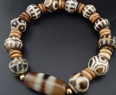Antique Burmese Pumtek Pyu & Stripe Pattern Agate Bead Bracelet