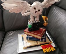 LEGO Harry Potter Hedwig Display Model (76391) Built
