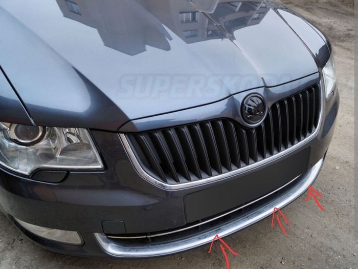 Stripe of Bumper Grille for Skoda Superb 2009-2013