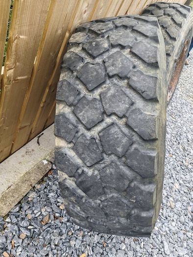 dumper trailer wheels
