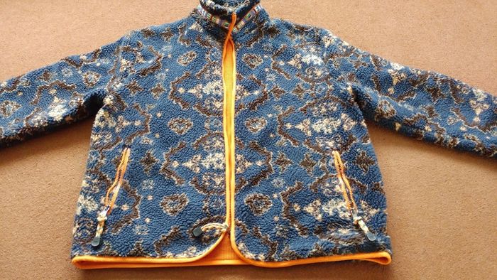 Zara Jacket with zip pockets.