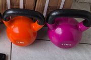 2xbrand new cast irion kettlebells
