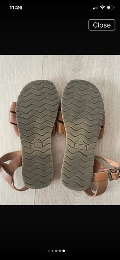 Like new girls Next sandals size 1