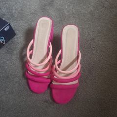 pink heels size 5