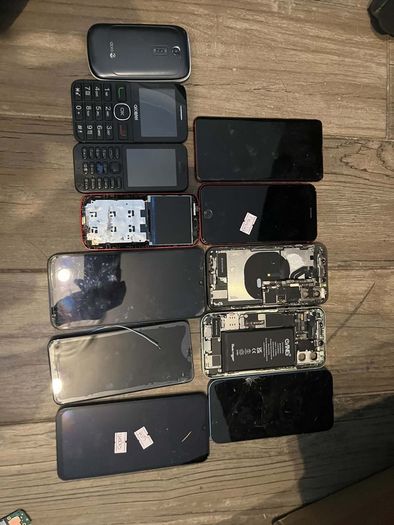 Phones for repair and spare parts