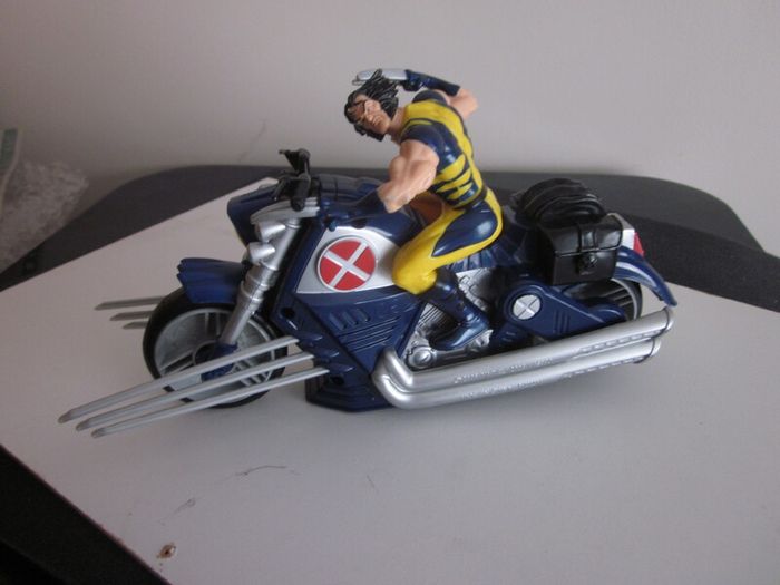 Marvel X-Men Wolverine Motorcycle XCruiser Bike 2008 Lights/Sounds